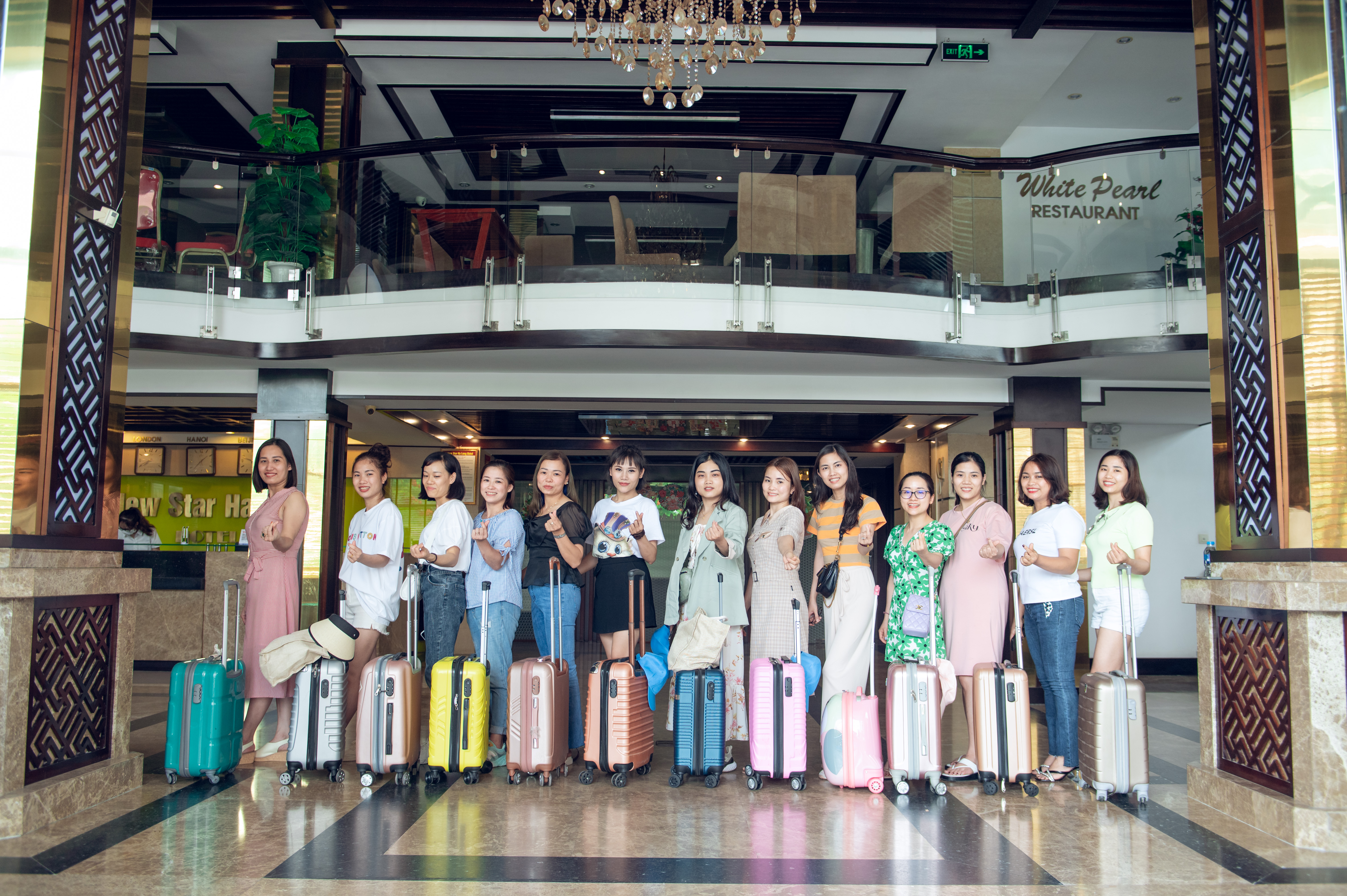 tan-vi-yen-tham-gia-chuong-trinh-du-lich-ha-long5