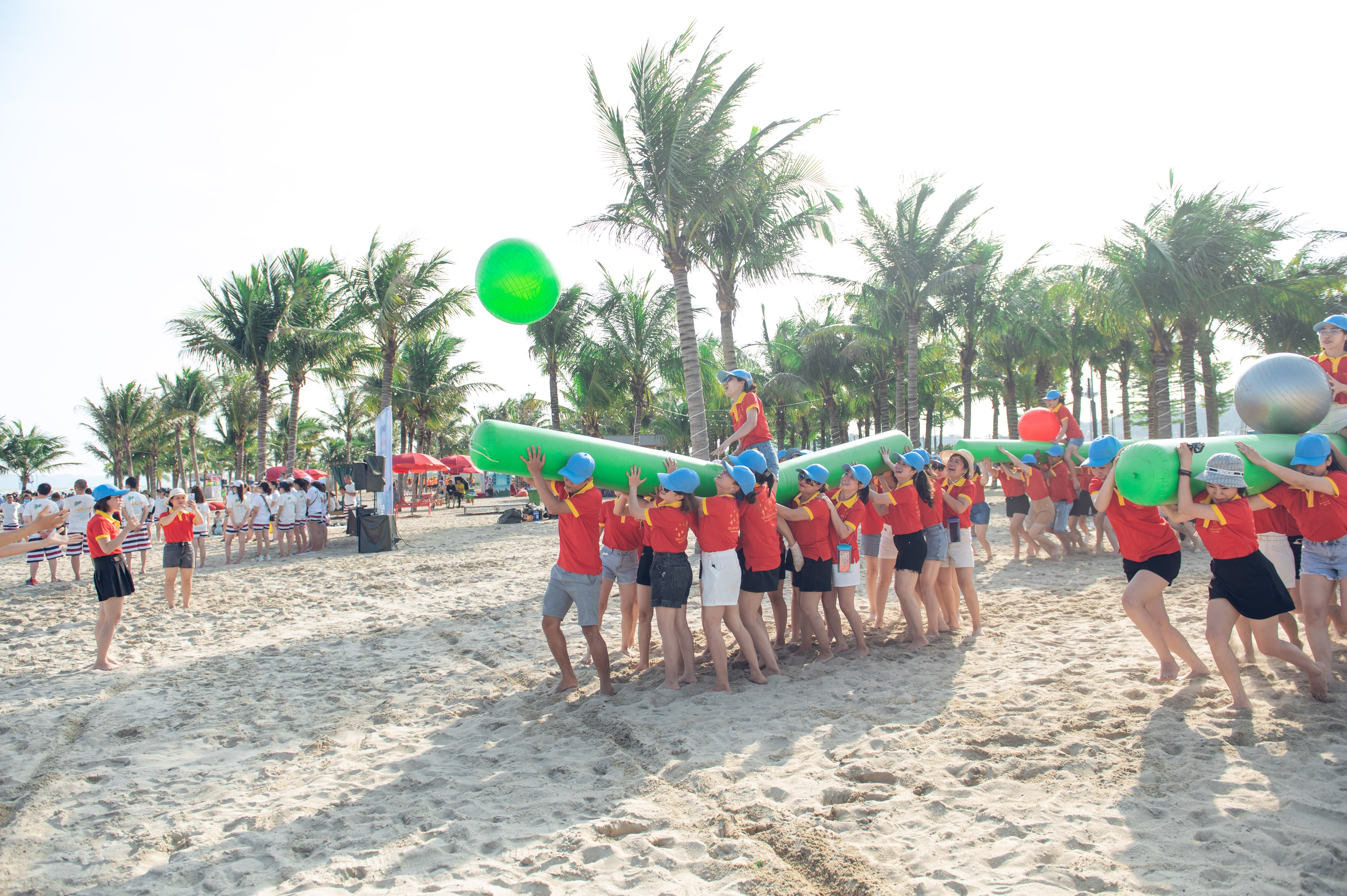 tan-vi-yen-tham-gia-chuong-trinh-du-lich-ha-long7