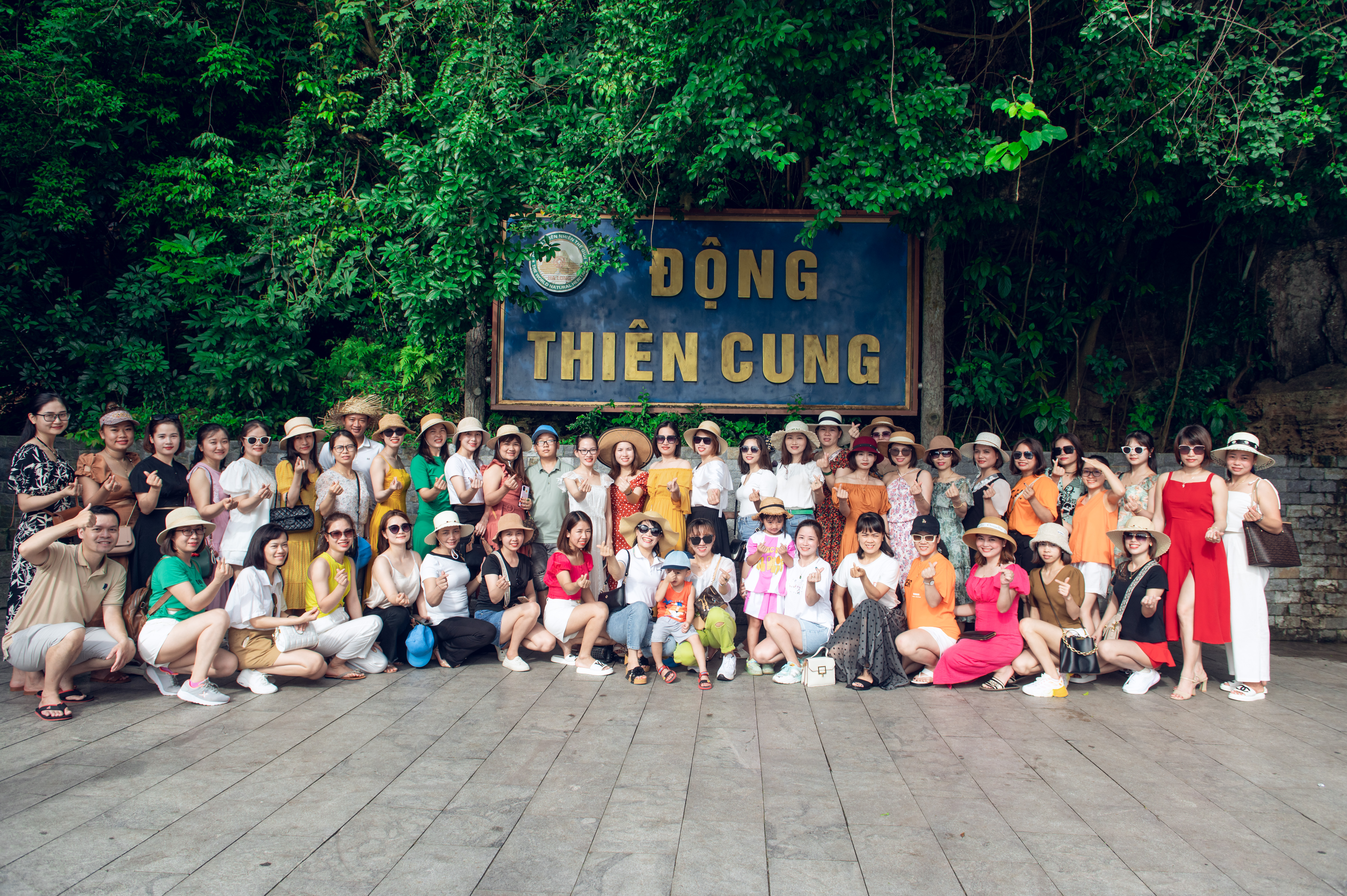 tan-vi-yen-tham-gia-chuong-trinh-du-lich-ha-long10