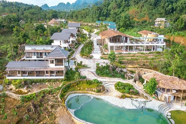 Ba Khan resort Hòa Bình
