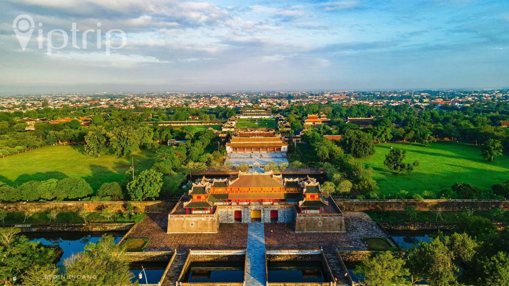 tham-quan-dai-noi-khi-di-du-lich-hue