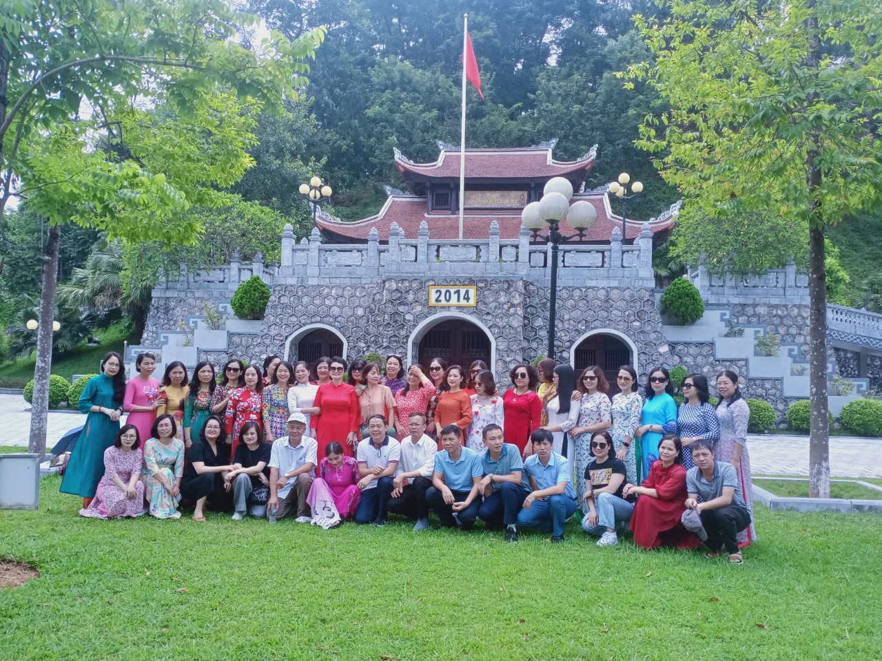 Trường THPT Phạm Hồng Thái