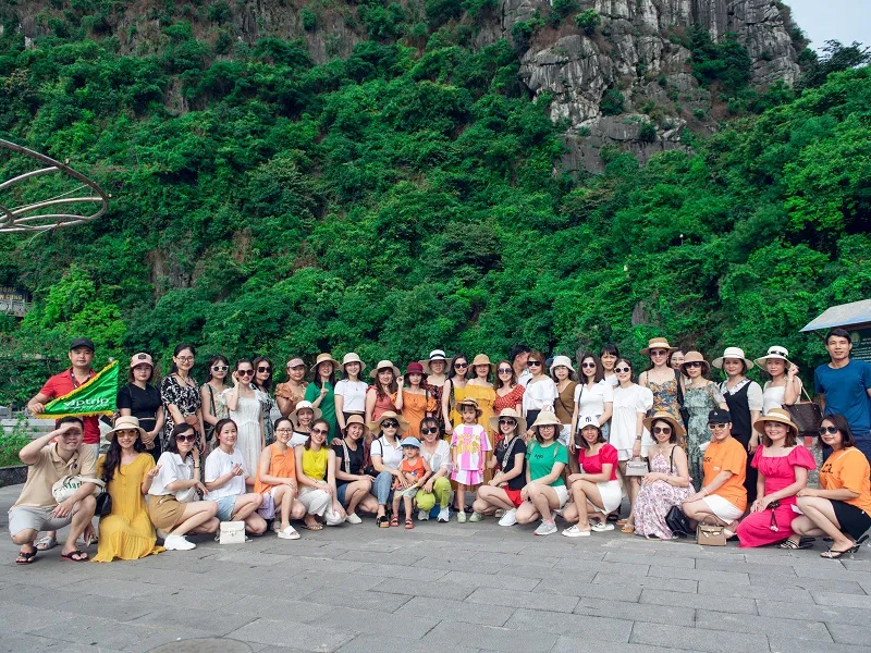 cho-thue-huong-dan-vien