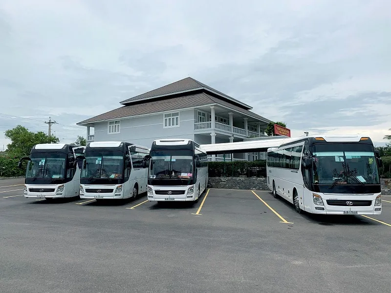 cho-thue-xe-45-cho-di-yen-tu2