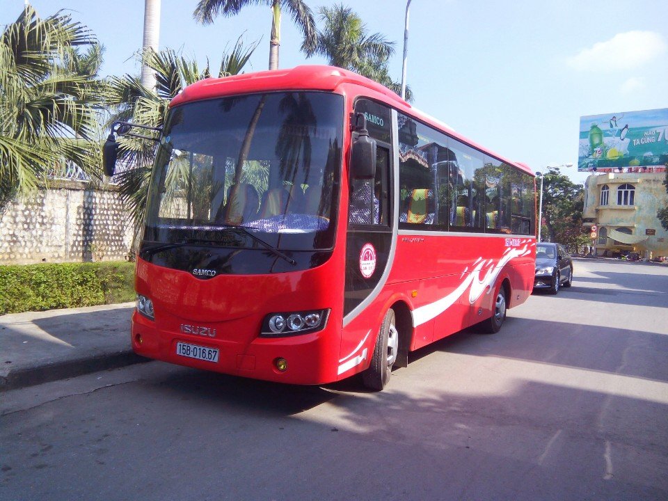 cho-thue-xe-du-lich-35-cho-tai-hai-phong