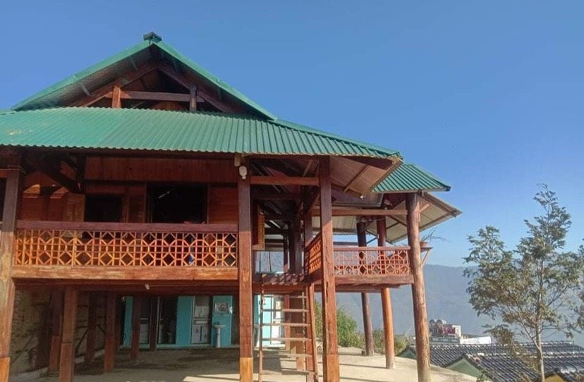 nha-san-may-home-ta-xua