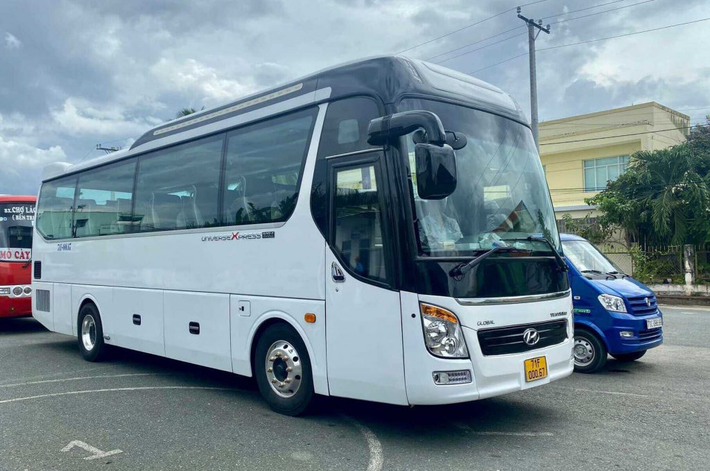 thue-xe-35-cho-tai-buon-me-thuot