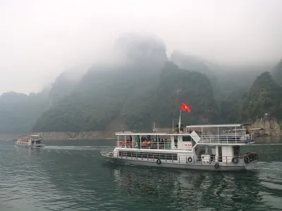 Cho thuê thuyền Thung Nai Thác Bờ