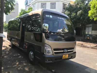 Cho thuê xe 30 chỗ đi Cao Bằng