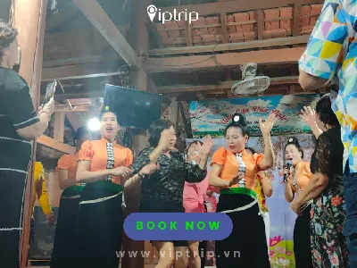 Dịch vụ giao lưu văn nghệ bản Ten ở Điện Biên