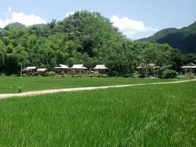 Đặt nhà sàn tại Bản Lác - Mai Châu