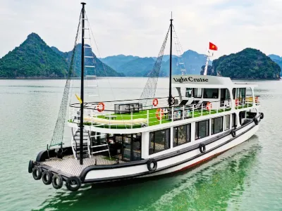 Cho thuê tàu thăm Vịnh Hạ Long