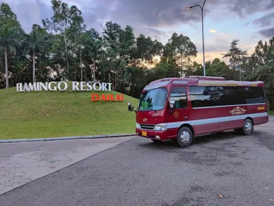Thuê xe Limousine đưa đón sân bay Nội Bài