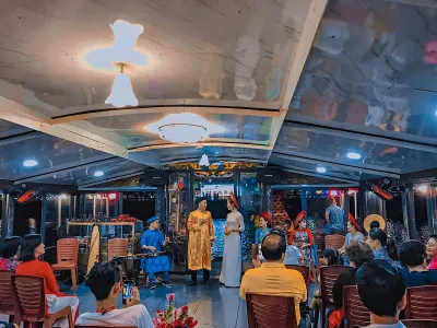 Cho thuê thuyền rồng sông Hương - Huế