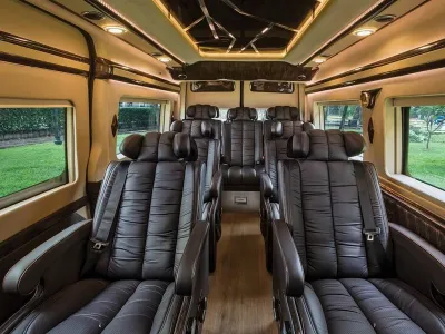 Cho thuê xe limousine 9 chỗ đi SaPa