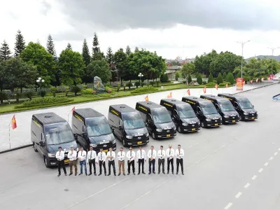Cho thuê xe limousine 9 chỗ đi SaPa