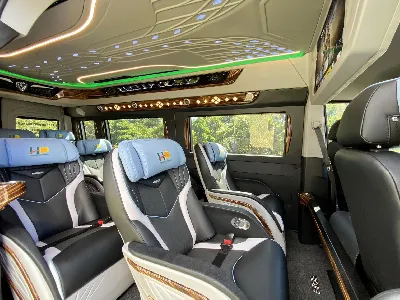 Thuê xe Limousine đưa đón sân bay Nội Bài