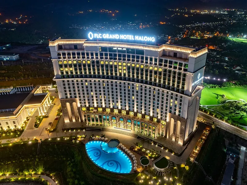 Combo du lịch Hạ Long: Khách sạn FLC Grand Hạ Long