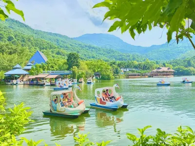 Du lịch cuối tuần: Tour Ao Vua 1 ngày