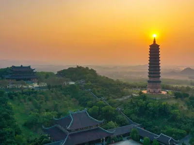 Du lịch Ninh Bình: Tour Chùa Bái Đính - Tràng An