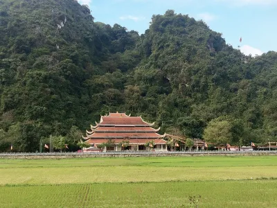 Du lịch lễ hội: Tour Chùa Tiên - Đầm Đa 1 ngày