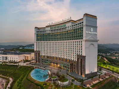 Combo du lịch Hạ Long: Khách sạn FLC Grand Hạ Long