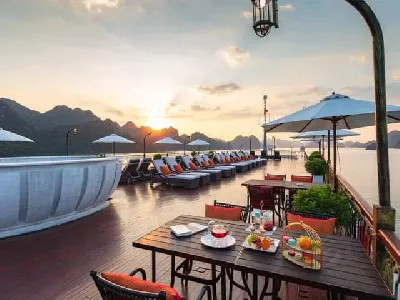 Du thuyền Ambassador Hạ Long 5 sao