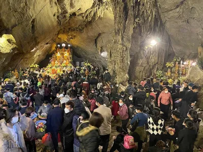 Du lịch lễ hội: Tour Chùa Hương 1 ngày