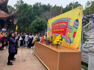 Tour học sinh đi Côn Sơn - Kiếp Bạc (THCS - THPT)