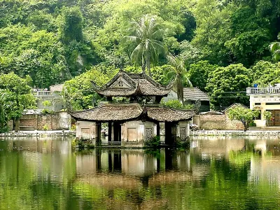 Du lịch lễ hội: Tour Chùa Thầy - Chùa Tây Phương 1 ngày