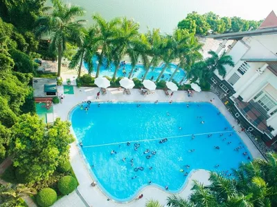 Họp lớp tại Sông Hồng Thủ Đô resort 1 ngày