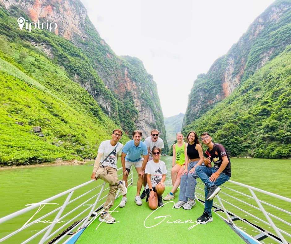 thuyen-tham-quan-tour-ha-giang